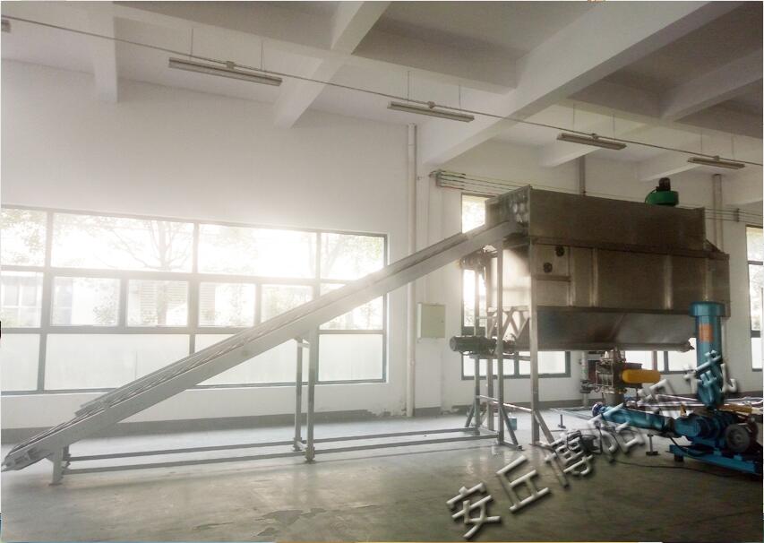 活性炭自動拆包機(jī)的閃光點(diǎn)表現(xiàn)在哪里？