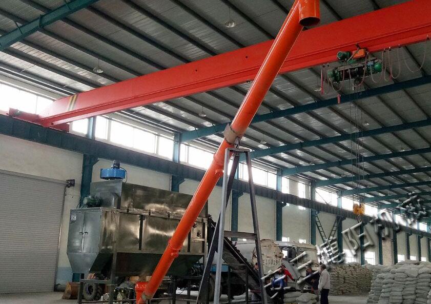 水泥自動(dòng)破袋機(jī)是如何將余料清理干凈的？