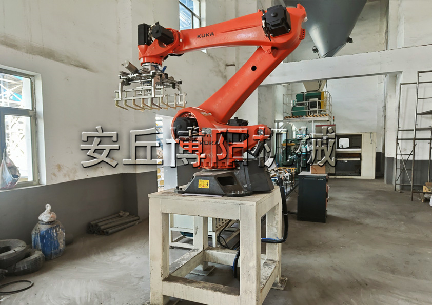 安丘博陽機(jī)械袋裝粉料全自動碼垛機(jī)有哪些自身優(yōu)勢？