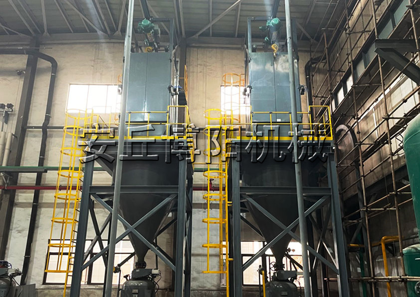 化工污泥噸袋拆包機(jī)的產(chǎn)品特點(diǎn)是什么？