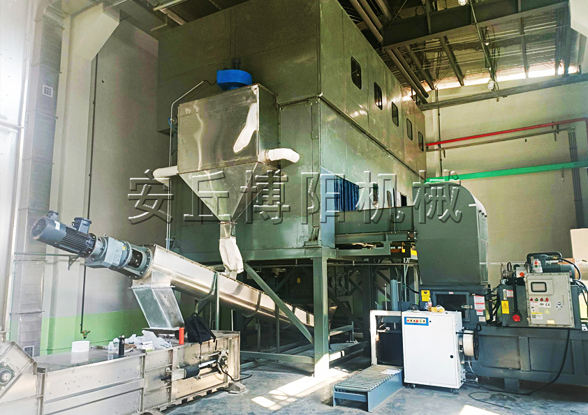 膨潤土全自動噸袋破袋機適用工況和行業(yè)是什么？