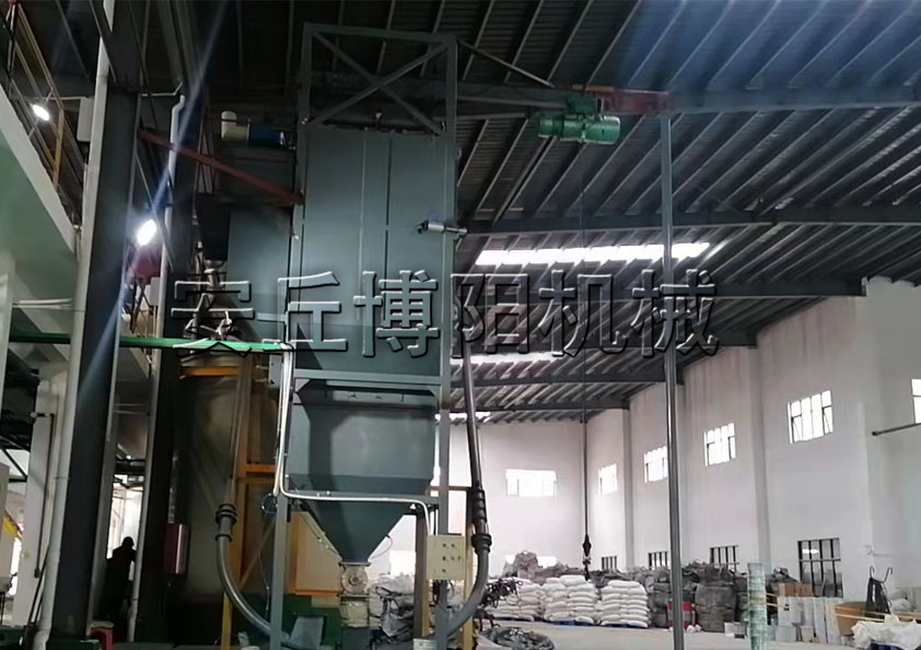 工業(yè)萘噸袋拆袋機(jī)的工作原理和性能特點(diǎn)是什么？