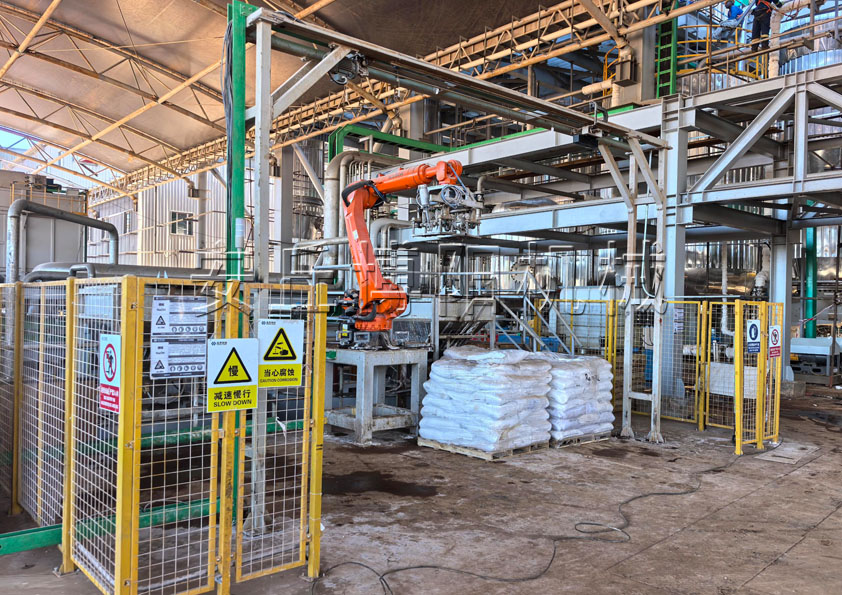 三氯化鐵自動(dòng)拆包機(jī)械手的工作原理和特點(diǎn)是什么？